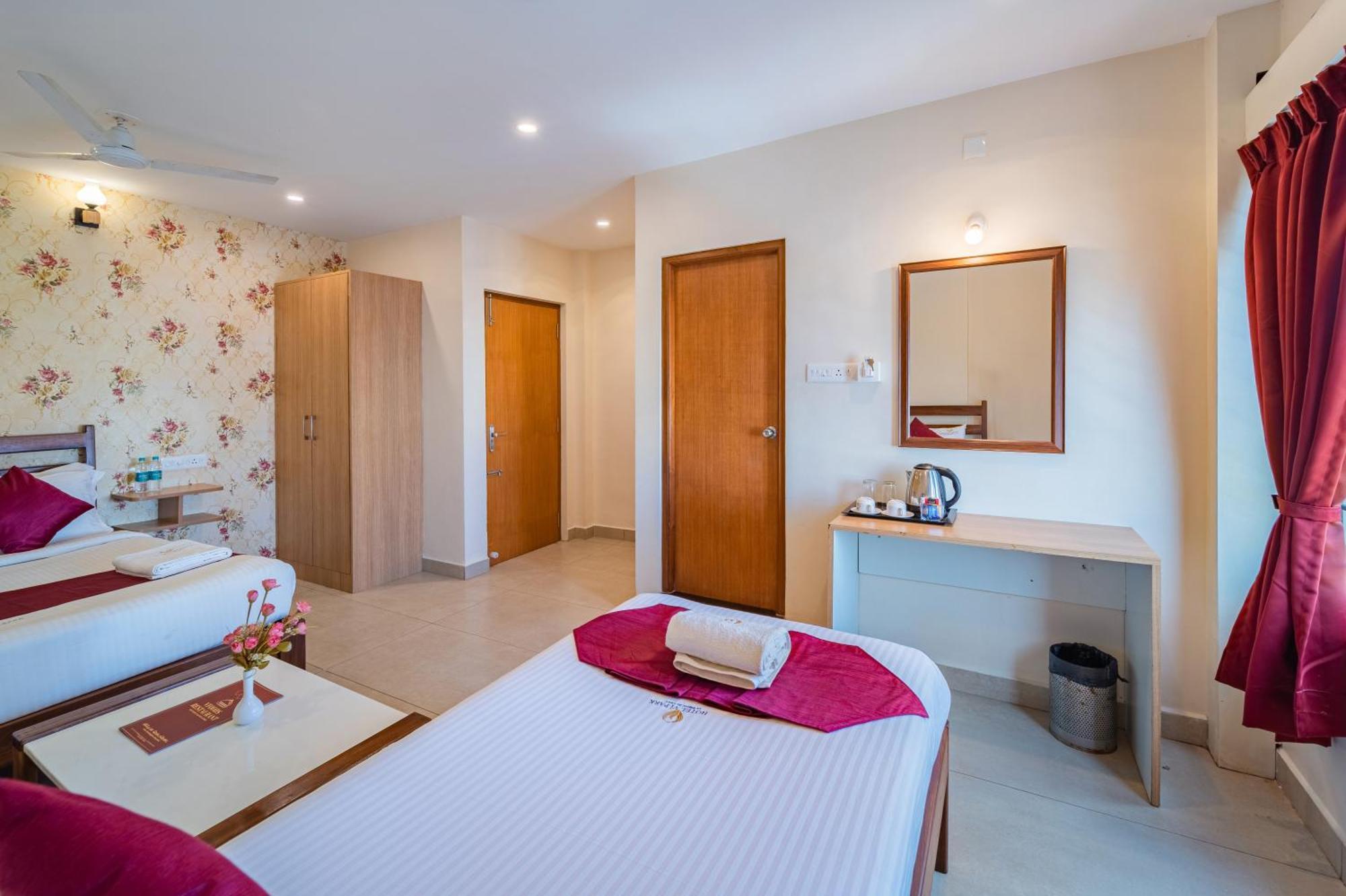Hotel VI Park - City Centre Puduccseri Kültér fotó