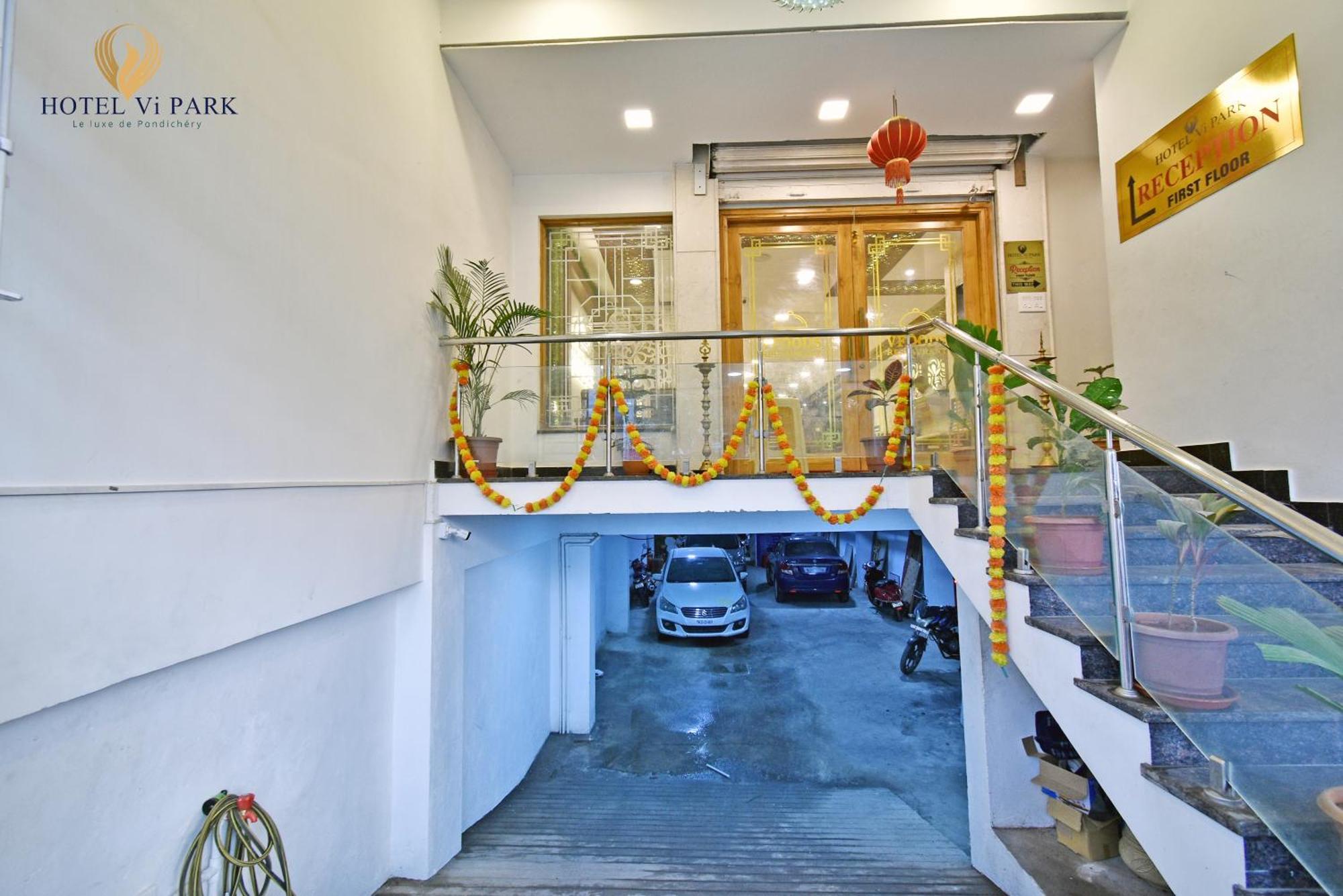 Hotel VI Park - City Centre Puduccseri Kültér fotó
