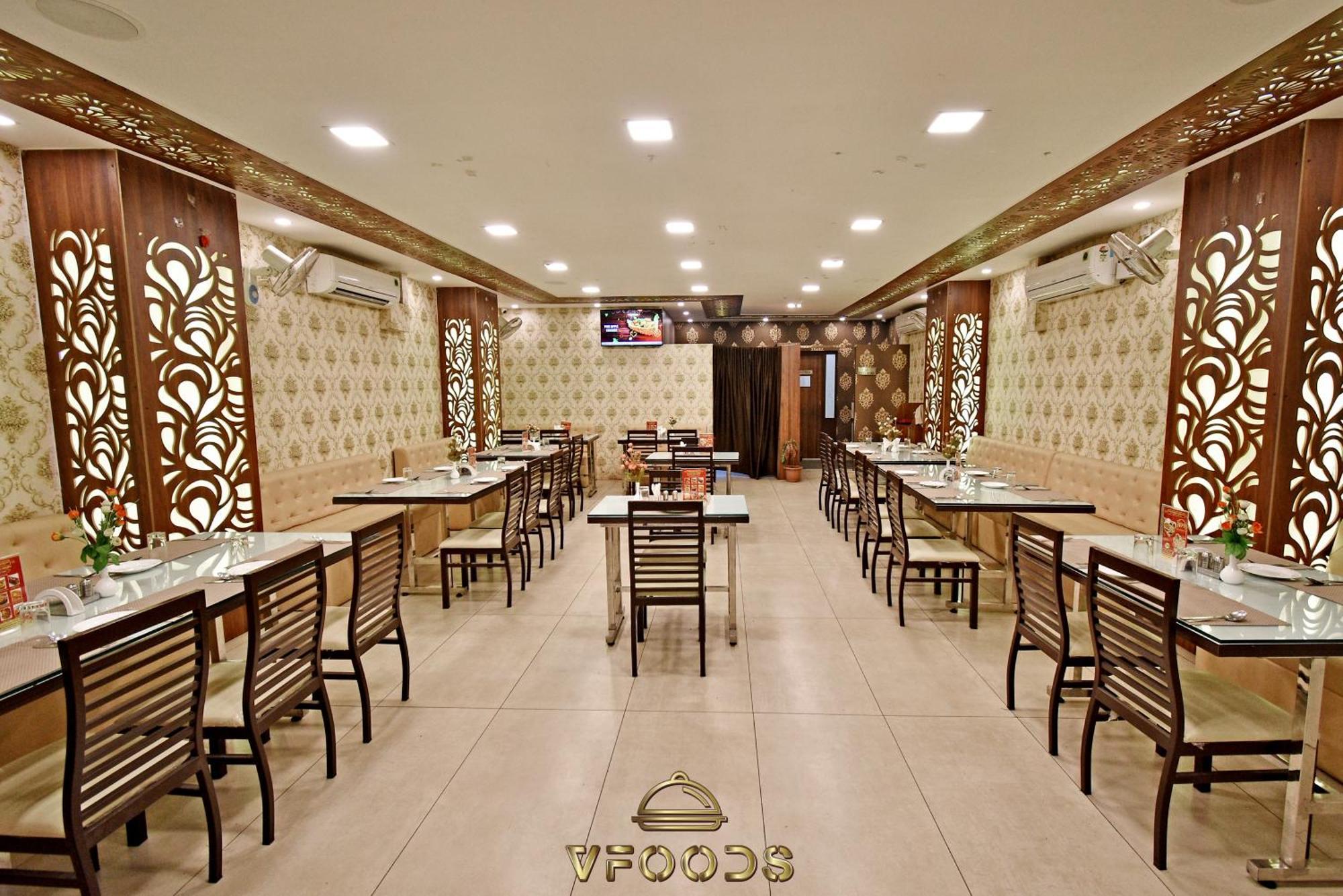 Hotel VI Park - City Centre Puduccseri Kültér fotó