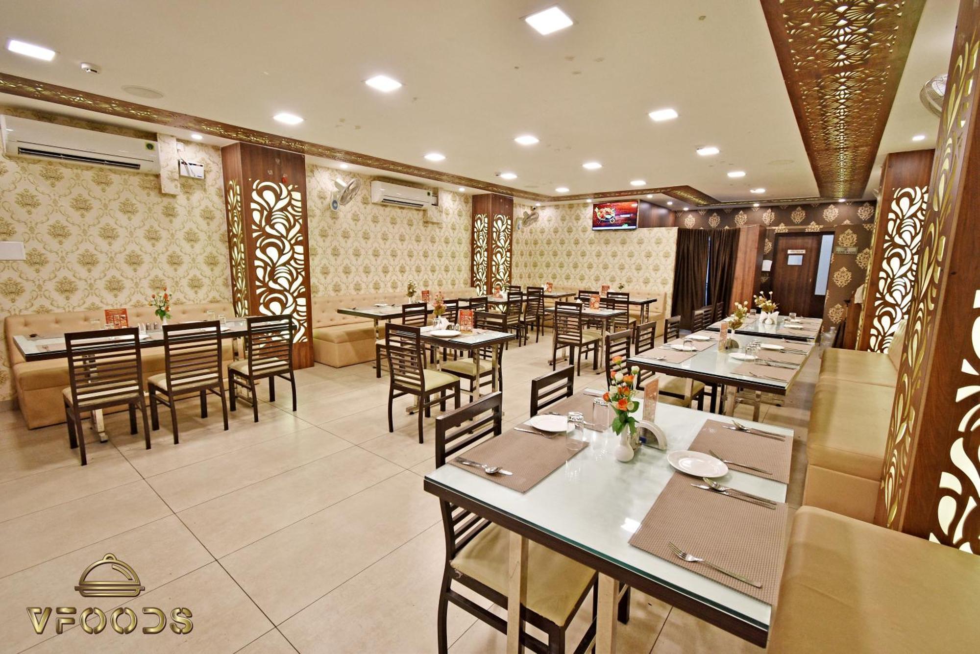Hotel VI Park - City Centre Puduccseri Kültér fotó