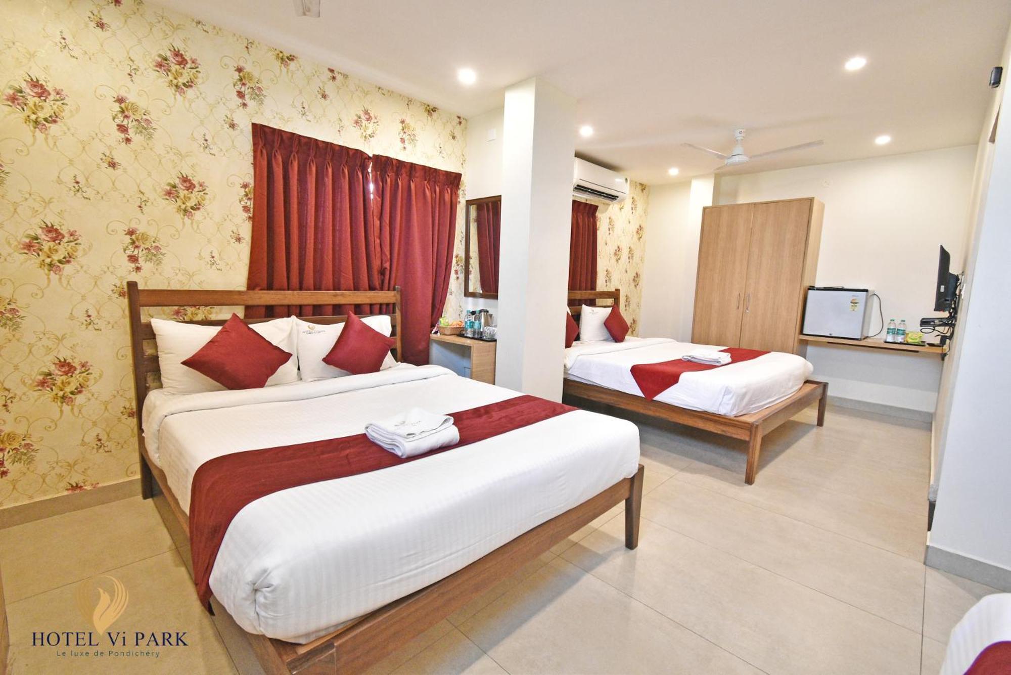 Hotel VI Park - City Centre Puduccseri Kültér fotó